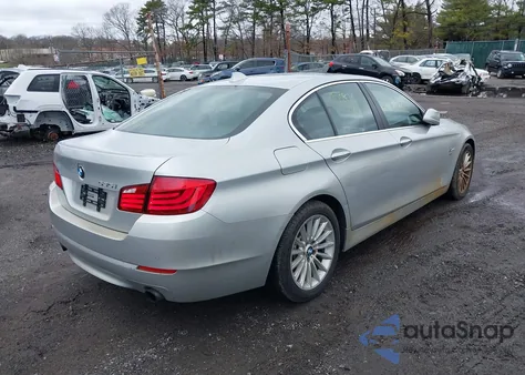 2011 BMW 535I xDrive z USA, uszkodzony, nr VIN WBAFU7C57BC876769